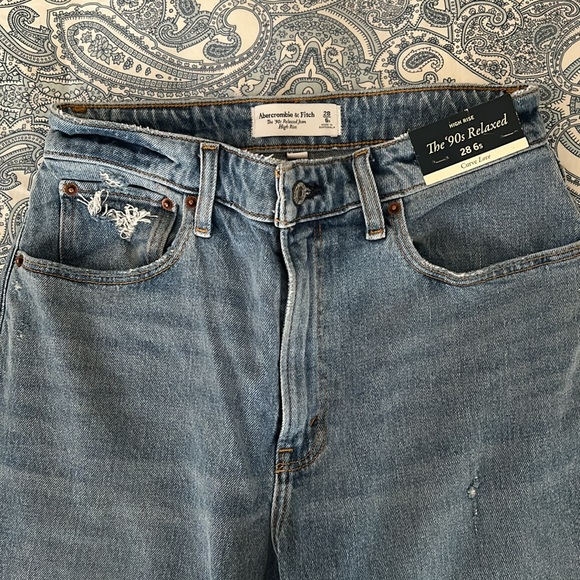 A&F Curve Love High Rise 90s Relaxed Jean - Picture 3 of 5